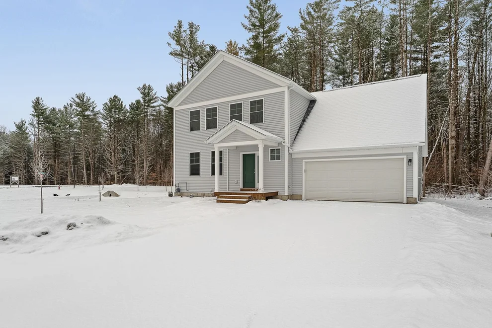 Unit for sale at 10 Dogwood, Milton, VT 05468