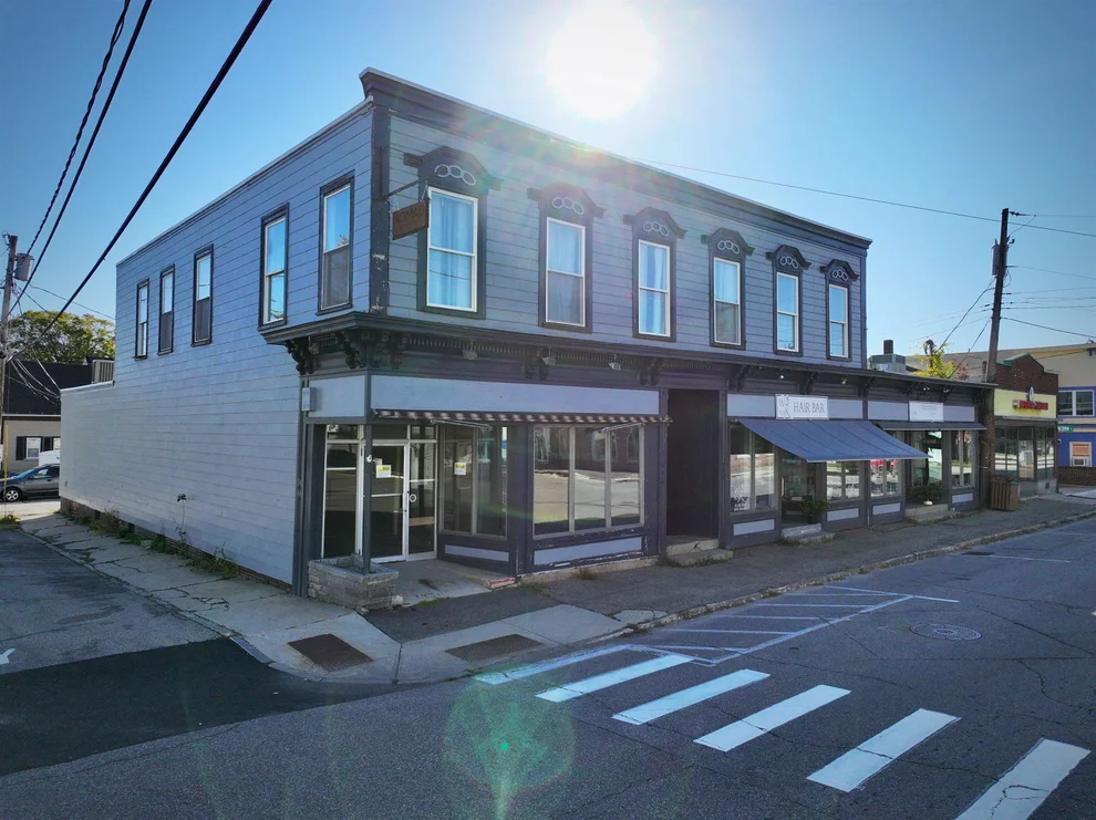 Unit for sale at 445 Main, Farmington, NH 03835