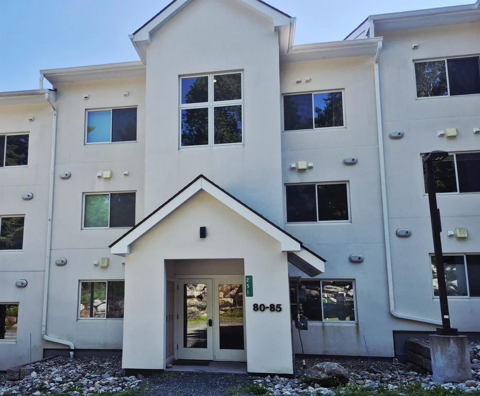 Unit for sale at 251 Mountainside, Warren, VT 05674