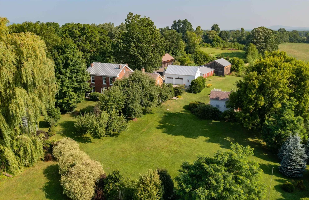 Unit for sale at 888 Botsford, Ferrisburgh, VT 05456