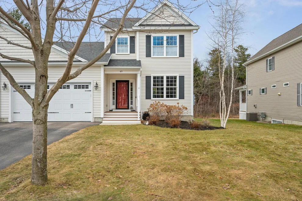 Unit for sale at 49 Waterlefe, Colchester, VT 05446
