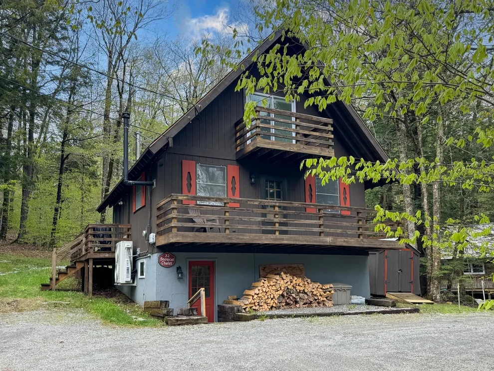 Unit for sale at 32 Aspen, Winhall, VT 05340