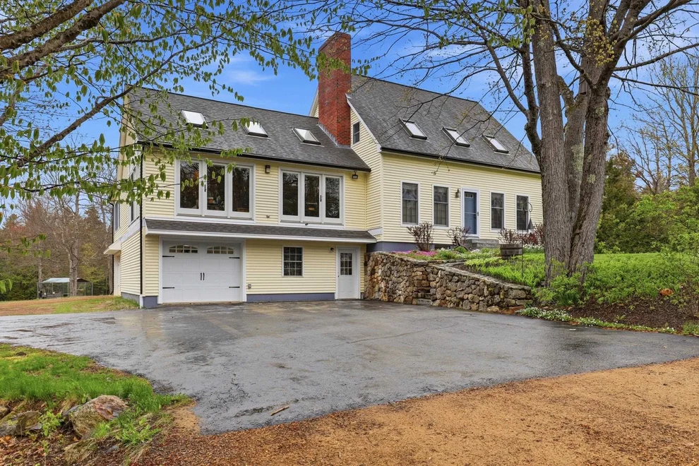 Unit for sale at 35 Turnpike, Sharon, NH 03458