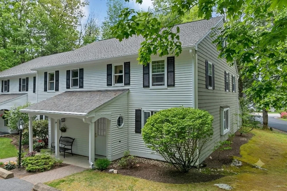 Unit for sale at 40-24 Harbor, Wolfeboro, NH 03894