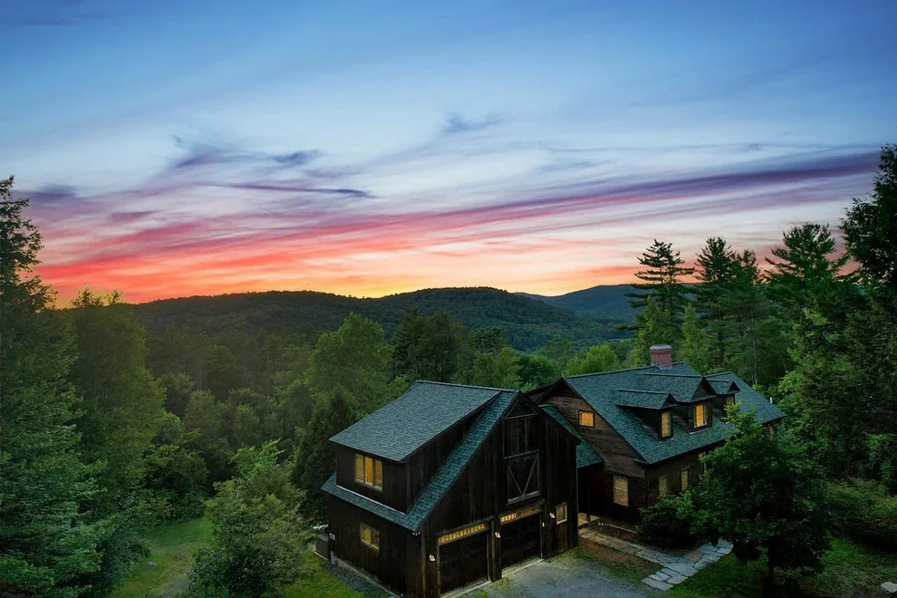 Unit for sale at 423 Taft Family, Hartford, VT 05059