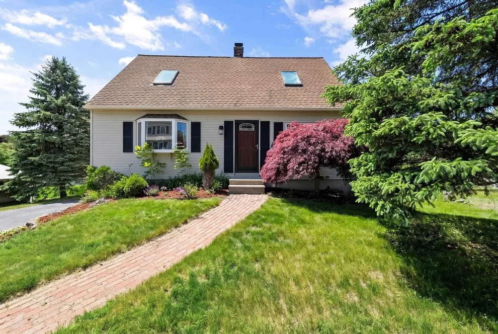Unit for sale at 140 Rhode Island, Manchester, NH 03104