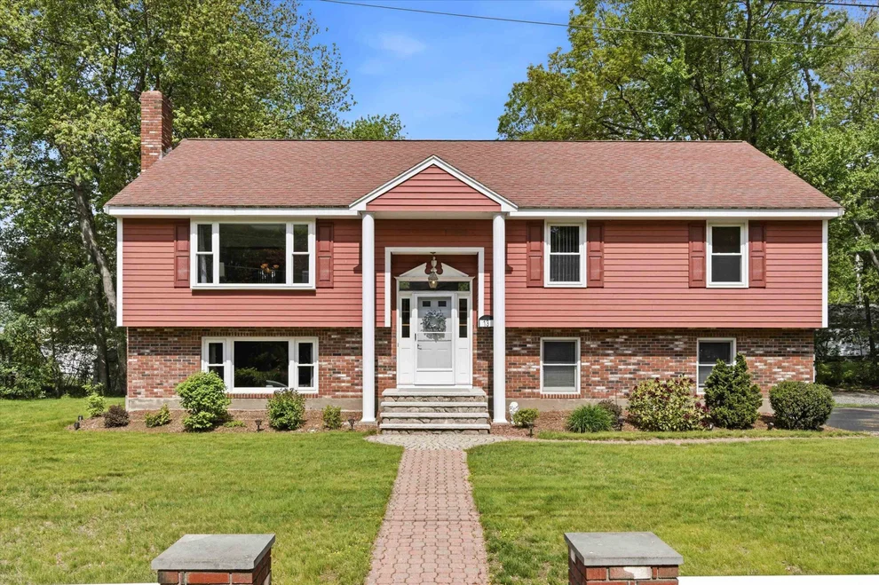Unit for sale at 13 Diamond, Salem, NH 03079