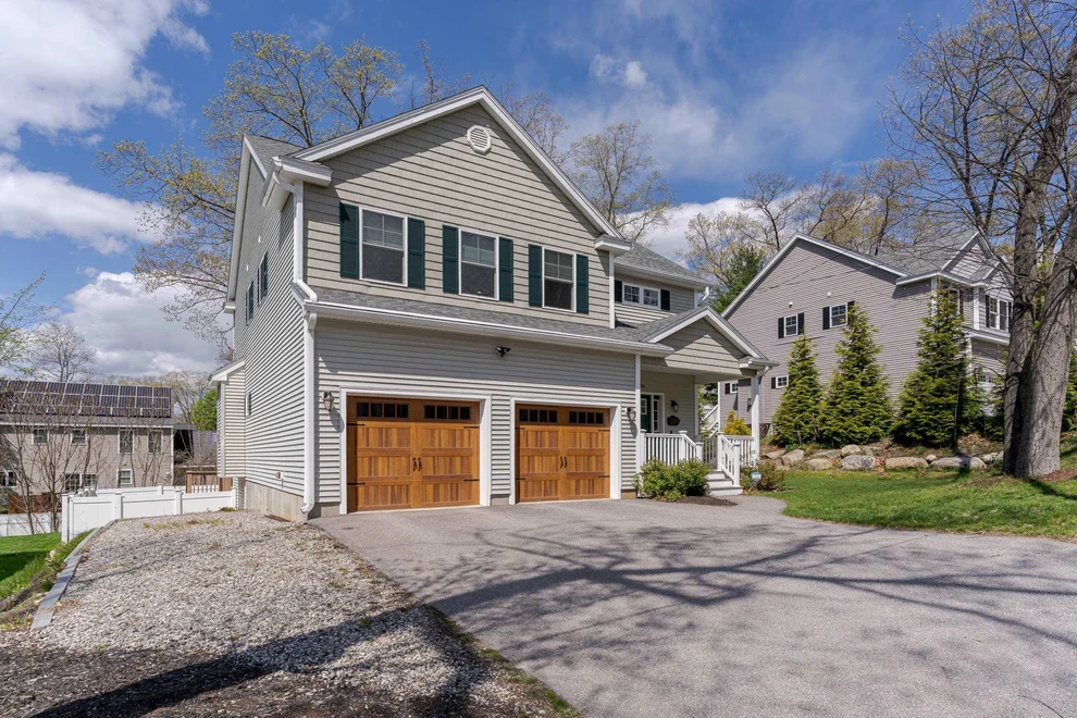 Unit for sale at 196 Dallaire, Manchester, NH 03104