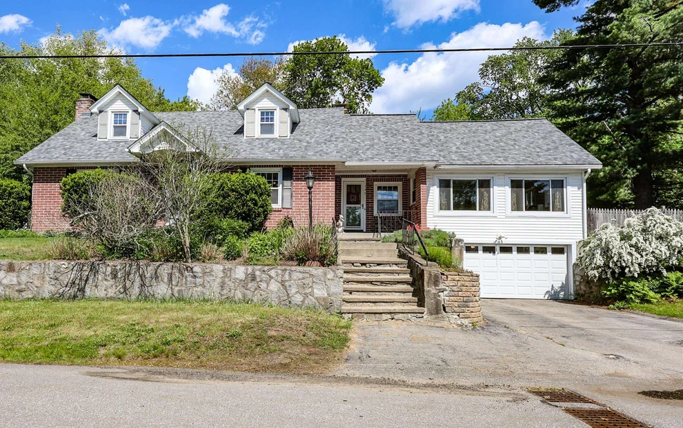 Unit for sale at 137 Grand, Manchester, NH 03109