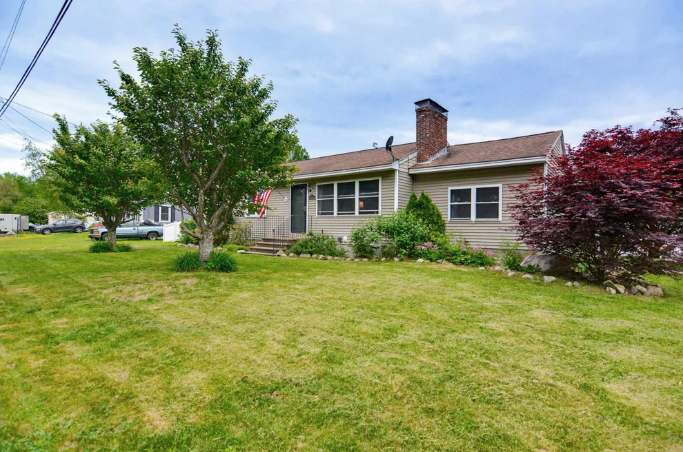 Unit for sale at 6 Ray, Hooksett, NH 03106