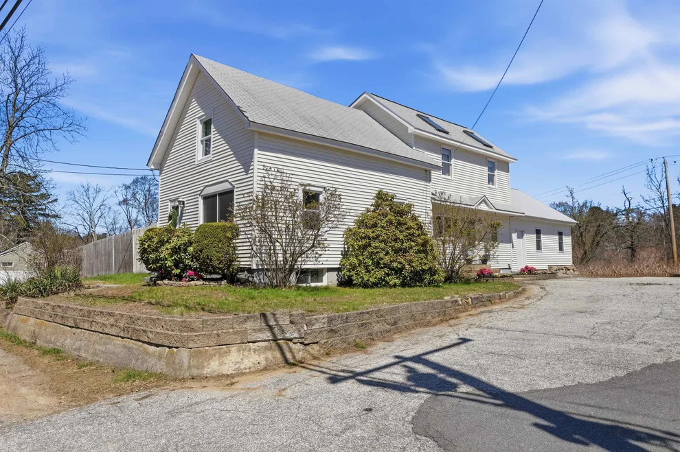 Unit for sale at 506 Mammoth, Londonderry, NH 03053