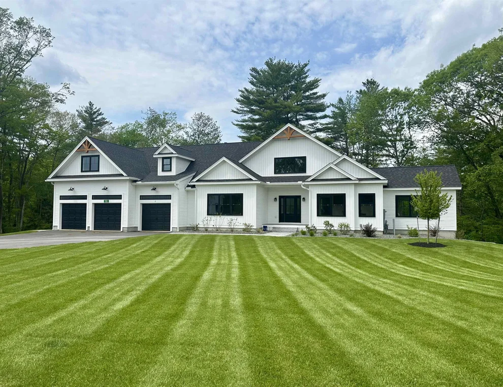 Unit for sale at 12 Little River, Exeter, NH 03833