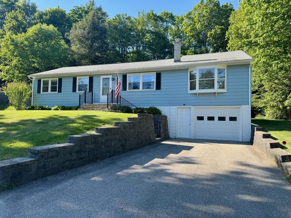 Unit for sale at 25 Eastview, Keene, NH 03431