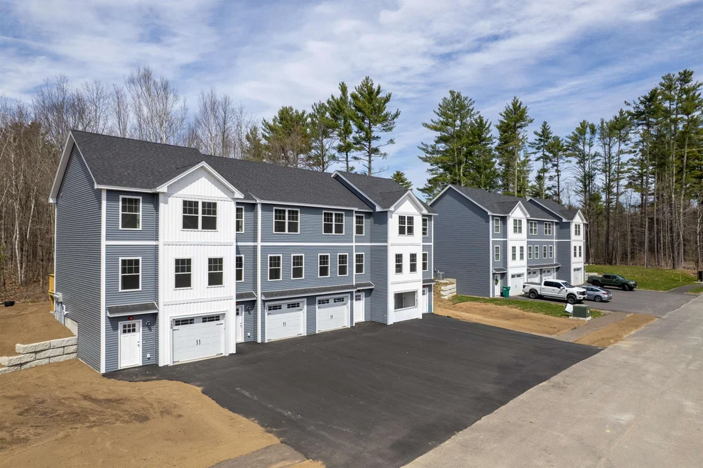 Unit for sale at 10B Lucky Lane The Crossings at Village, Barrington, NH 03825