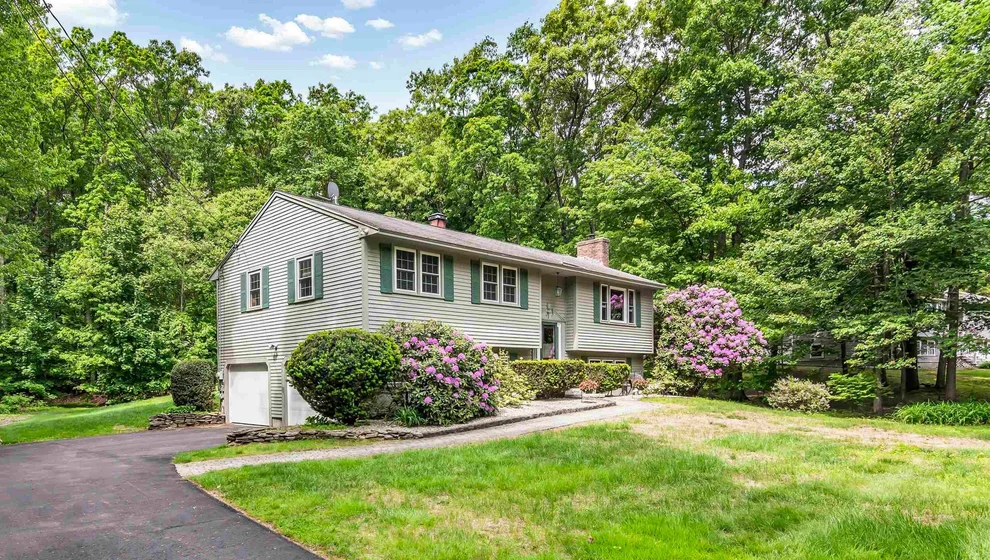 Unit for sale at 6 Currier, Londonderry, NH 03053