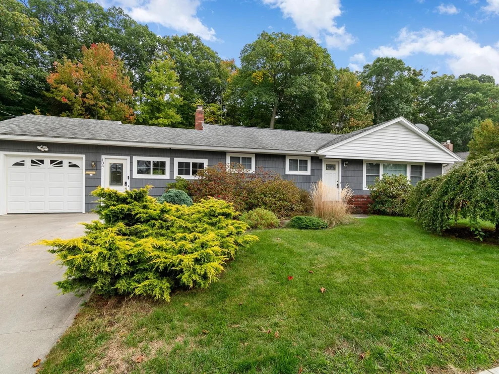 Unit for sale at 104 Wildwood, Burlington, VT 05408