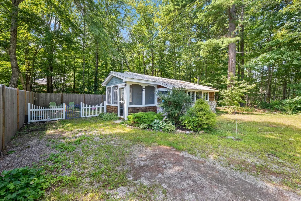 Unit for sale at 2396 West Side, Conway, NH 03860
