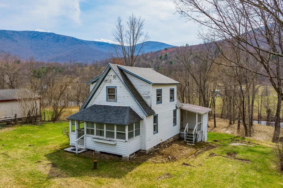 Unit for sale at 2819 VT Route 313, Arlington, VT 05250