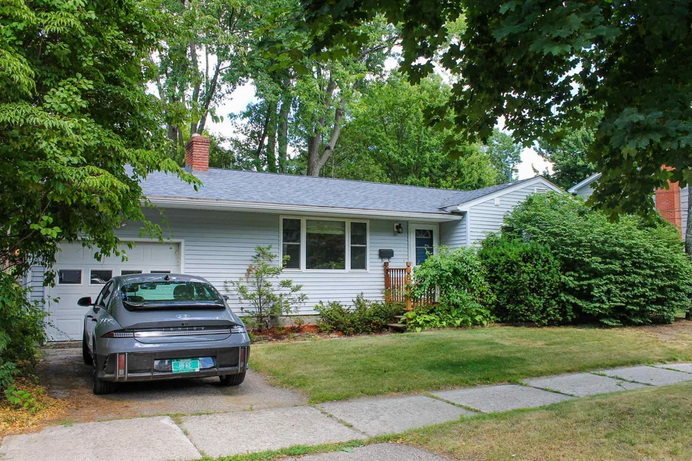 Unit for sale at 163 Pleasant, Burlington, VT 05401