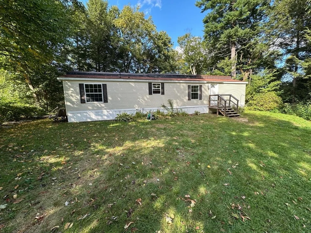 Unit for sale at 226 East West, Dummerston, VT 05346