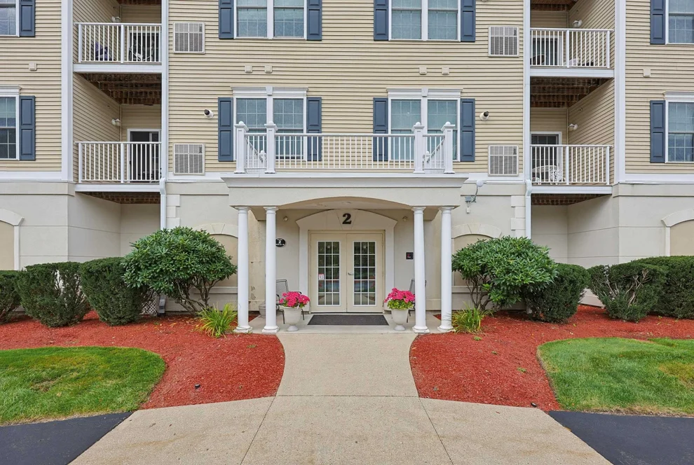 Unit for sale at 59 Cluff, Salem, NH 03079