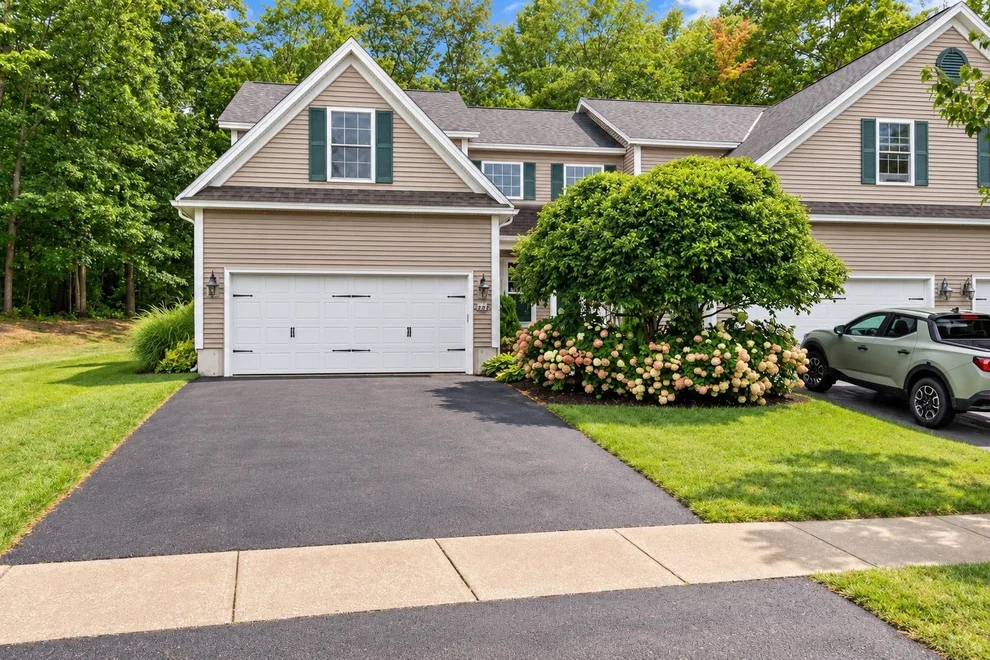 Unit for sale at 205 Fox, Colchester, VT 05446
