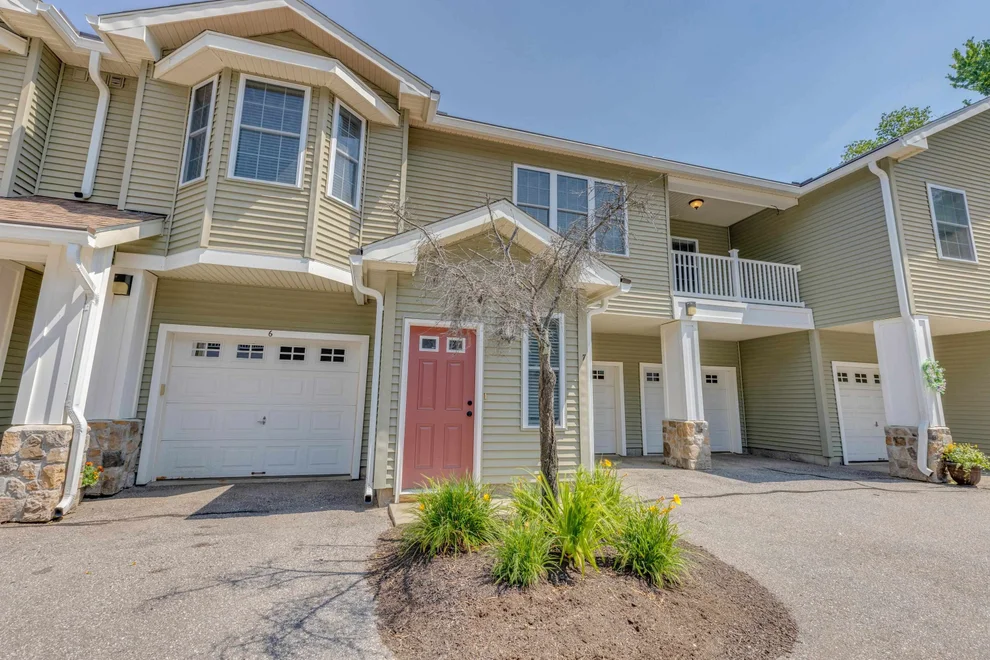 Unit for sale at 9 Blueberry Hill, Plymouth, NH 03264