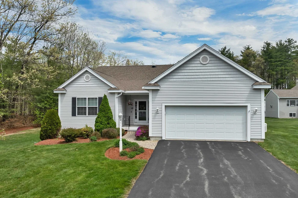 Unit for sale at 20 Brookview, Windham, NH 03087