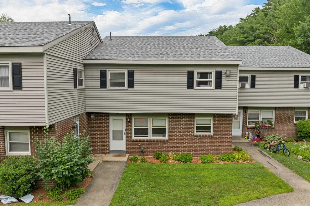 Unit for sale at 139 S. Main, Laconia, NH 03246