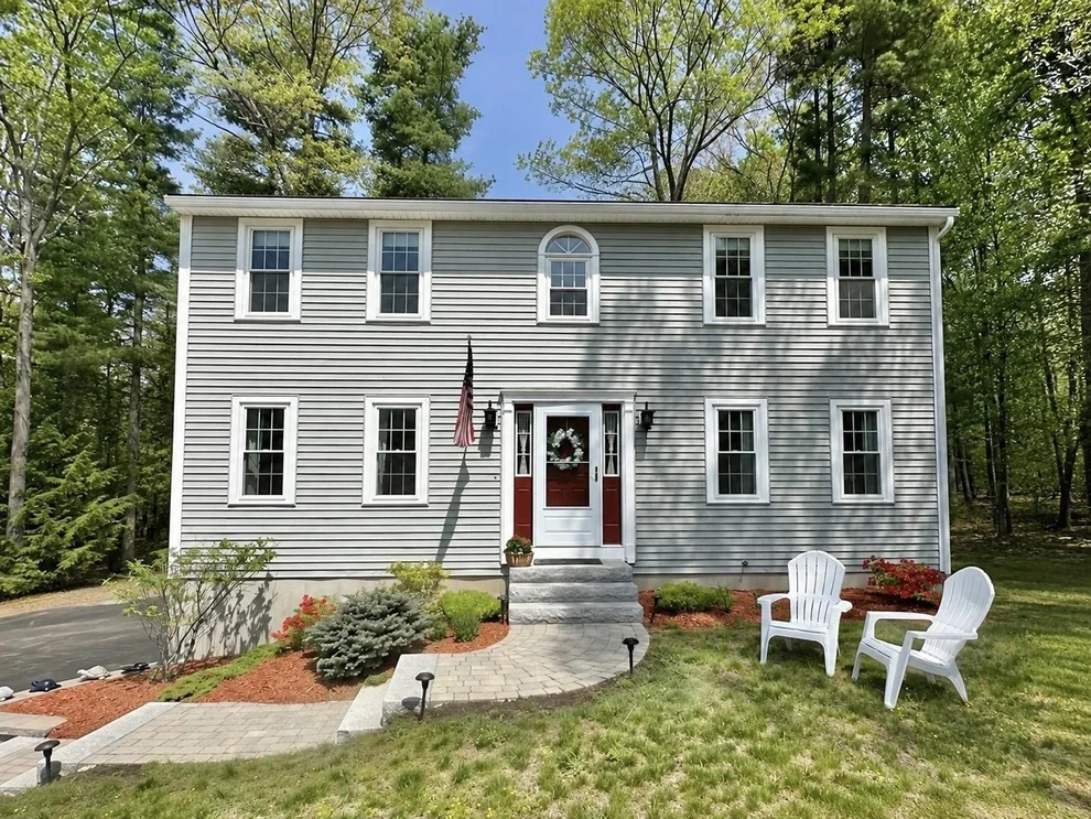 Unit for sale at 30 Royal, Londonderry, NH 03053