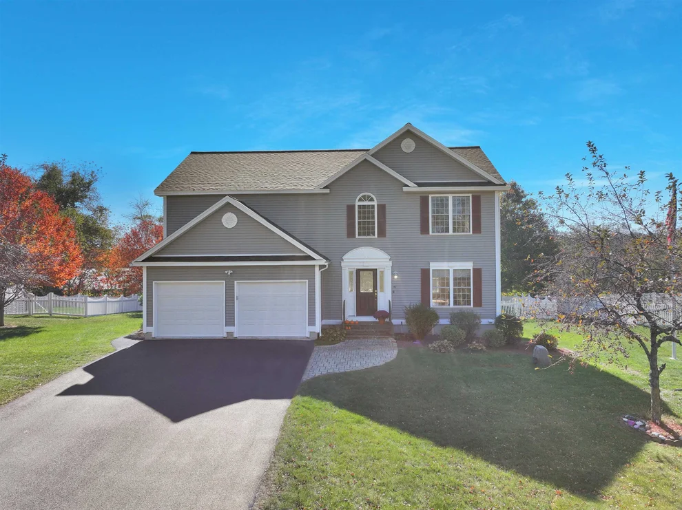 Unit for sale at 16 Summit, Bedford, NH 03110