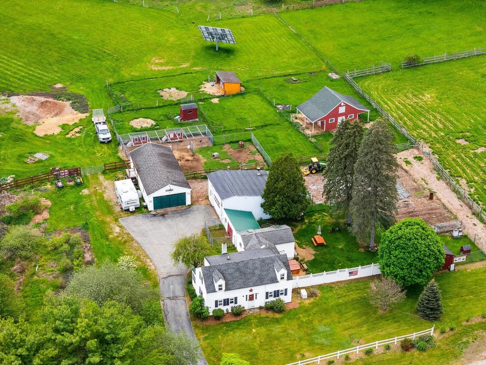 Unit for sale at 481 Boston Post, Amherst, NH 03031