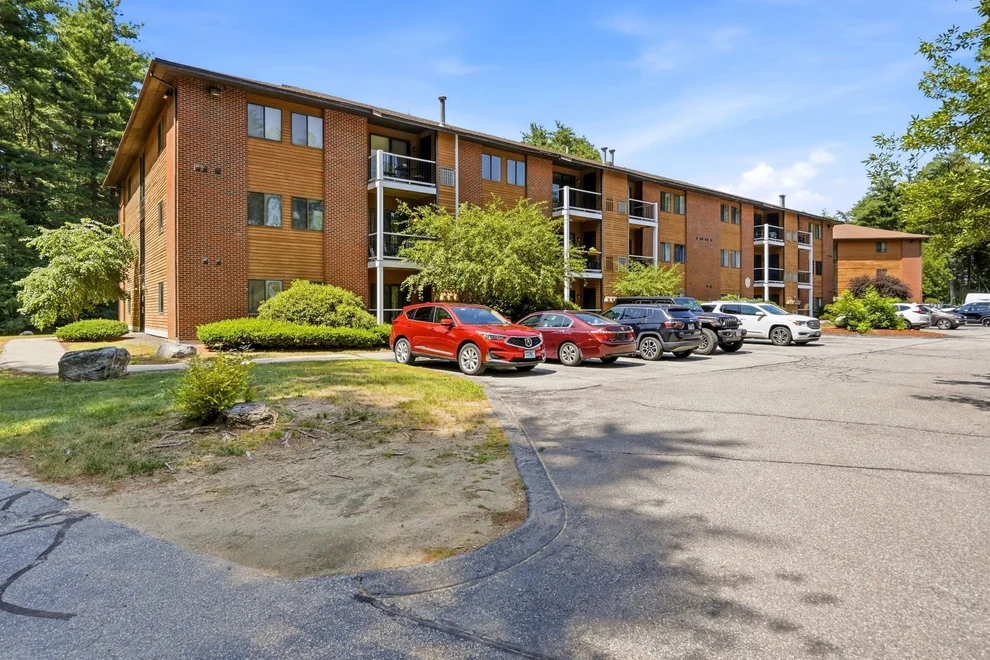 Unit for sale at 19 Blackstone, Nashua, NH 03063