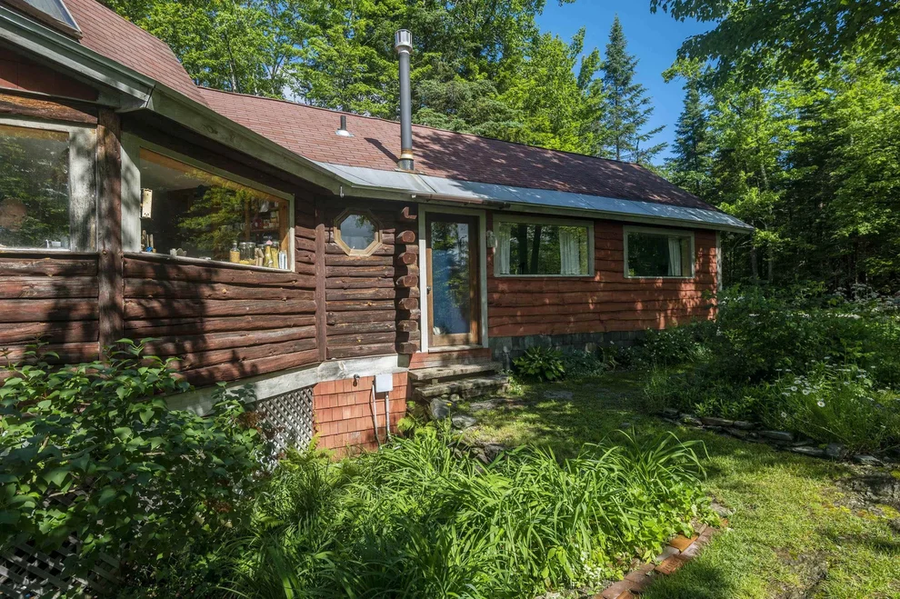 Unit for sale at 186 MacKenzie, Worcester, VT 05682