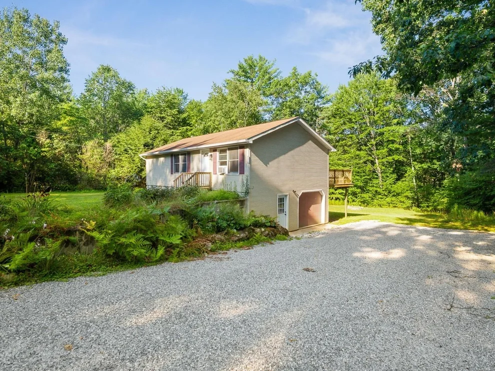 Unit for sale at 335 Deer Run, Brandon, VT 05733
