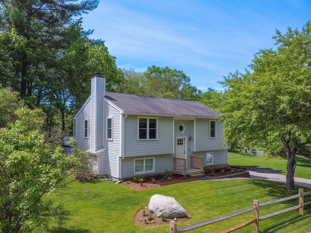 Unit for sale at 51 Woodlands, Epping, NH 03042