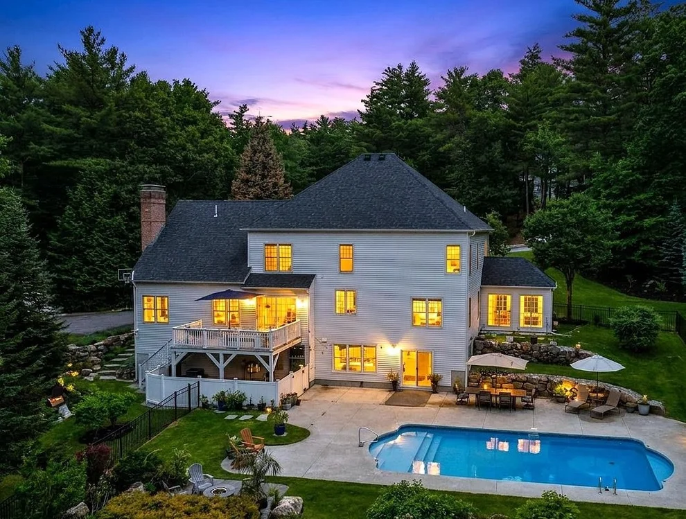 Unit for sale at 15 Strafford, Bedford, NH 03110