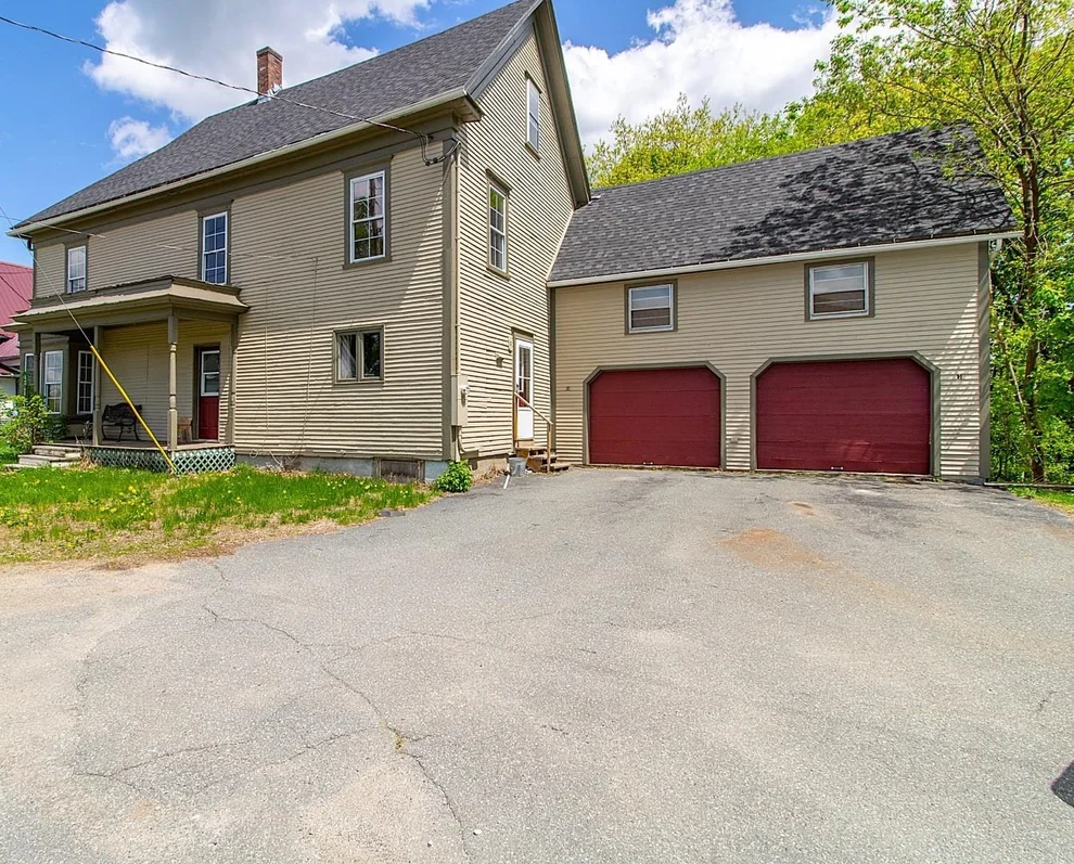 Unit for sale at 95 Autumn, Newport City, VT 05855