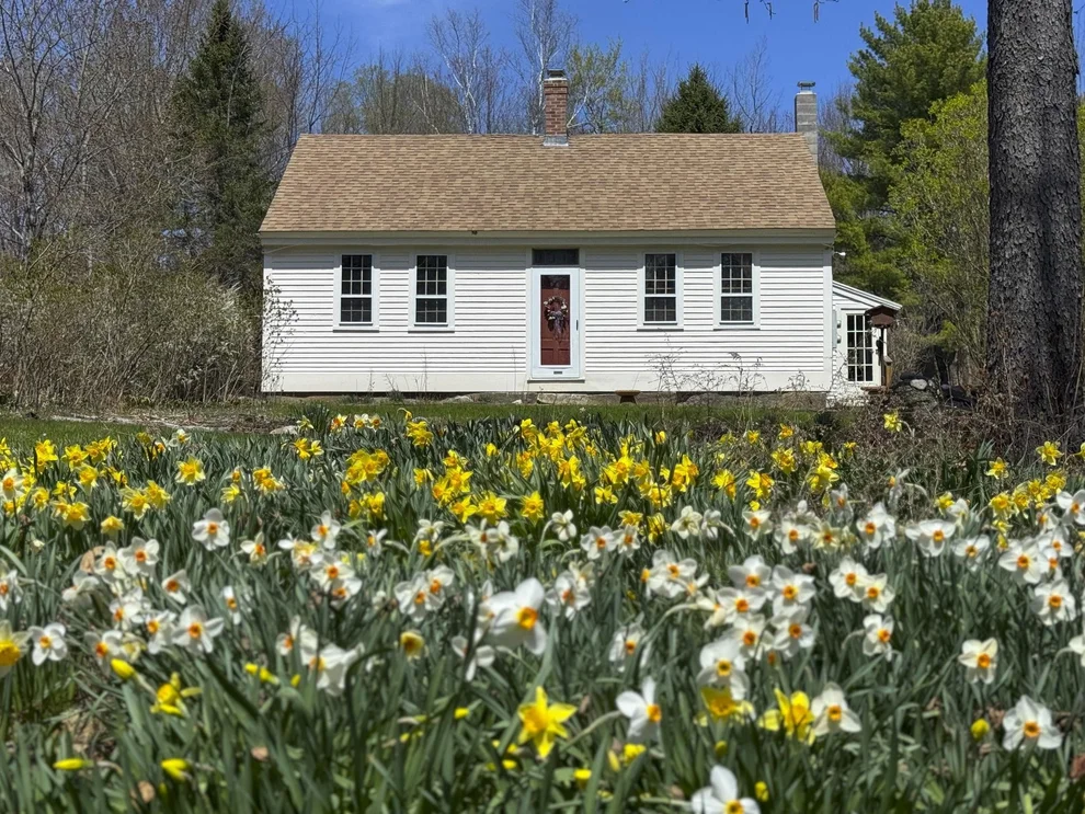Unit for sale at 334 Brush Brook, Dublin, NH 03444