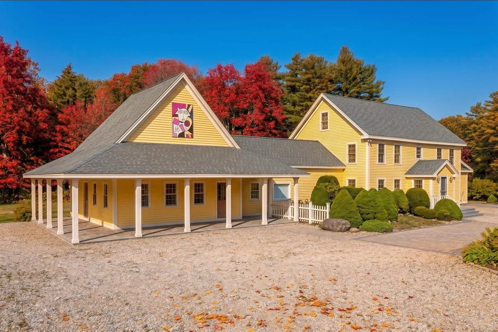 Unit for sale at 146 Calef, Barrington, NH 03825