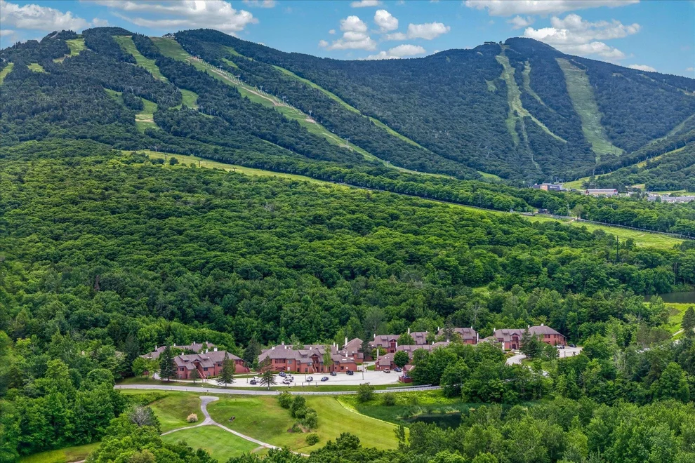 Unit for sale at 528 East Mountain, Killington, VT 05751