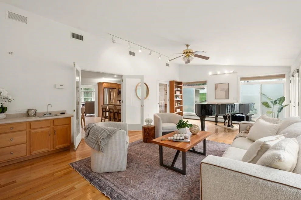 Unit for sale at 110 Maybrook, Manchester, NH 03102