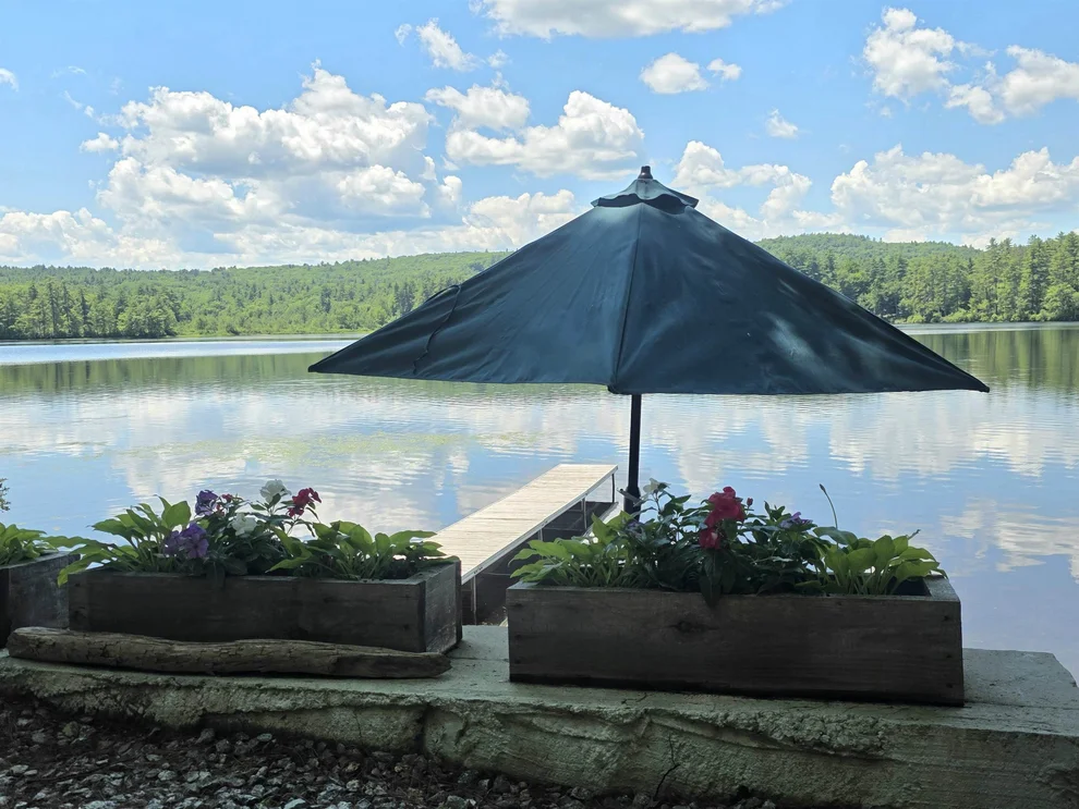 Unit for sale at 525 N Shore, Hopkinton, NH 03229