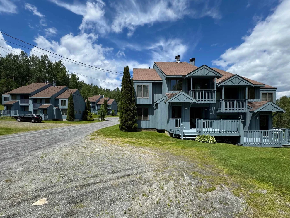 Unit for sale at 50 Crosstown, Dover, VT 05356