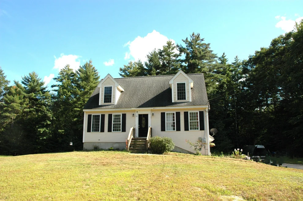 Unit for sale at 20 Beechwood, Sandown, NH 03873