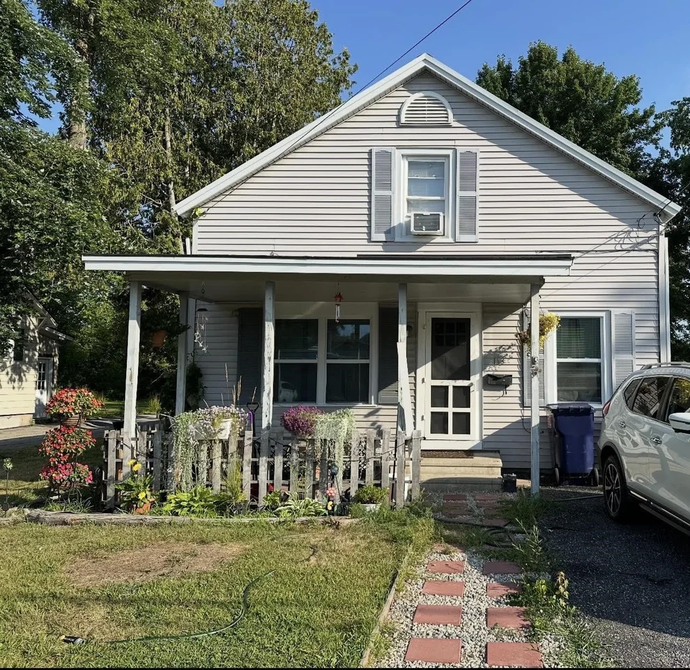 Unit for sale at 113 Plain, Rutland City, VT 05701