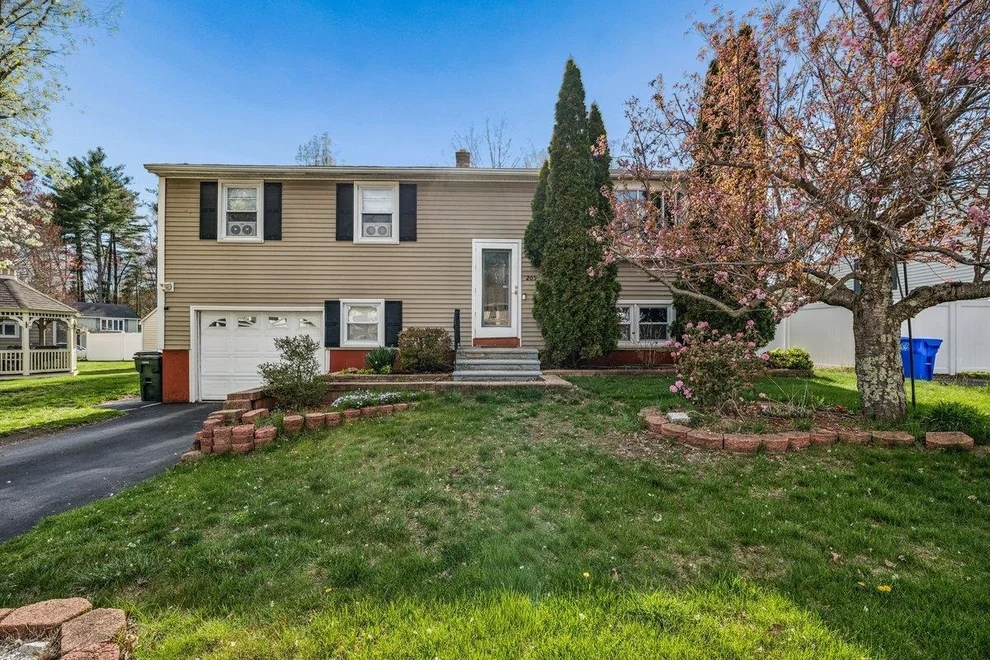 Unit for sale at 205 Brent, Manchester, NH 03103