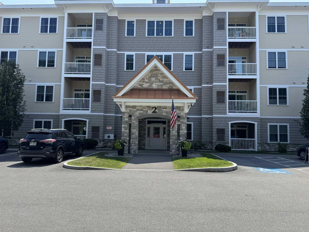 Unit for sale at 2 Henry David, Nashua, NH 03062