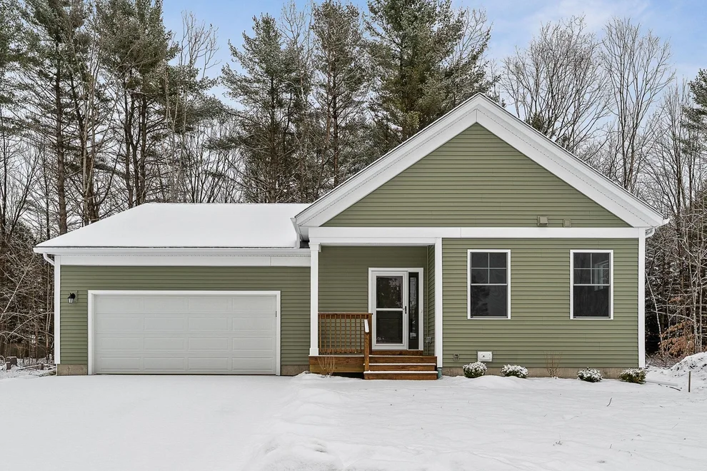 Unit for sale at 75 Dogwood, Milton, VT 05468