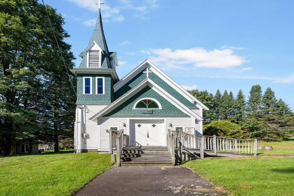 Unit for sale at 70 South Lunenburg, Lunenburg, VT 05906